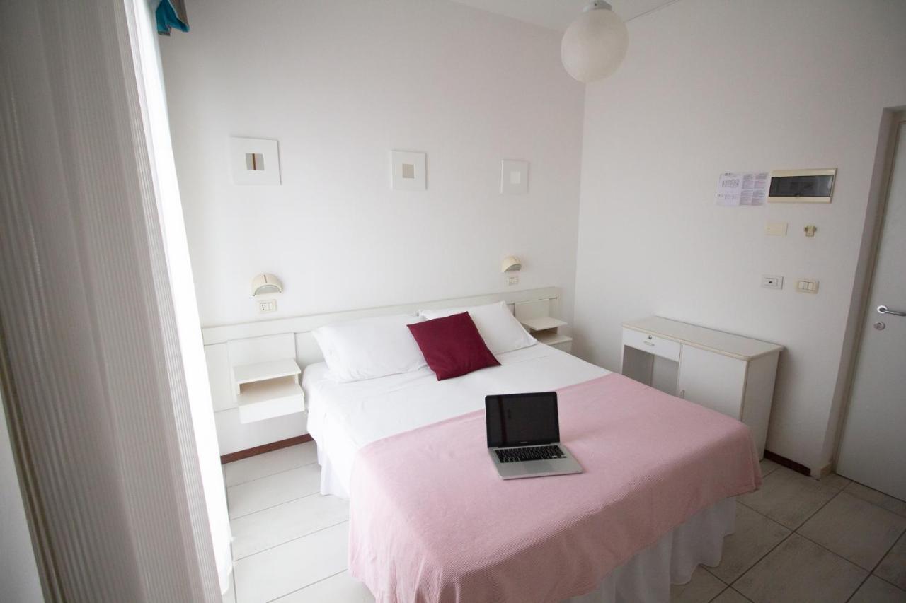Hotel Morri Белариа-Игеа Марина Екстериор снимка